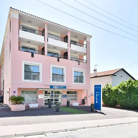 Zenitude Hotel-residences מלון דירות 4*