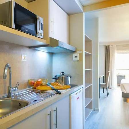 Zenitude Hotel-residences מלון דירות 4*