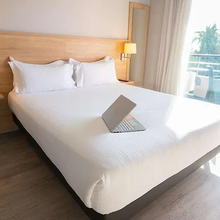 Zenitude Hotel-residences לה קאנה