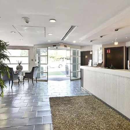 Zenitude Hotel-residences מלון דירות