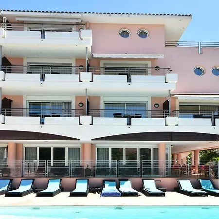 Zenitude Hotel-residences מלון דירות